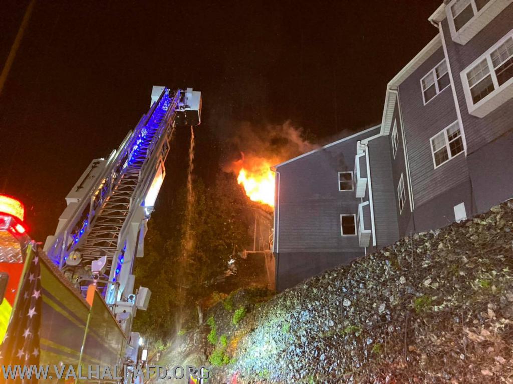 Elmsford 
Nob Hill Dr